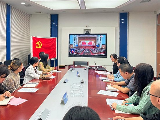 喜迎二十大 永遠(yuǎn)跟黨走 奮進(jìn)新征程