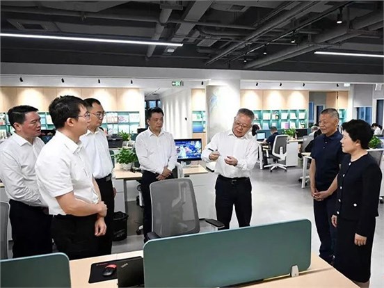 湖南省委書(shū)記沈曉明一行蒞臨天舟文化調(diào)研考察